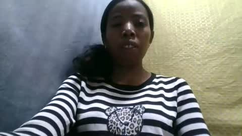 prisca880319 online show from April 25, 7:33 am