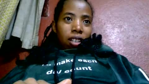 prisca880319 online show from June 28, 4:02 pm