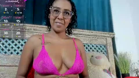 priscilacooper online show from June 9, 8:31 pm