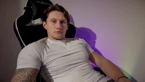 Oliver online show from November 12, 12:33 am