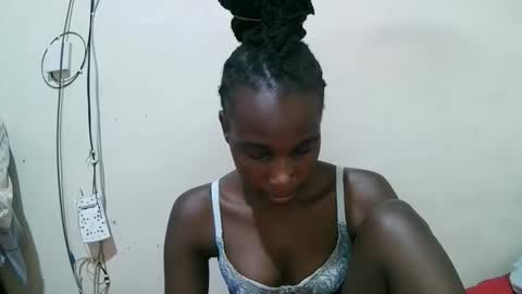 pritty_amber online show from April 24, 8:50 am