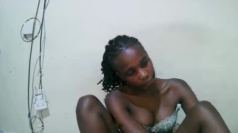 pritty_amber online show from May 11, 3:07 pm