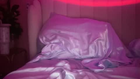 prncesspuss online show from October 9, 4:43 am