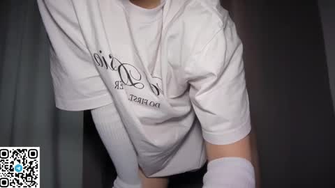 moli online show from April 12, 2:11 pm