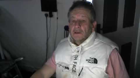 Snapshot of projectorepson chatting on December 7, 2:35 pm projectorepson online show from December 7, 2:35 pm