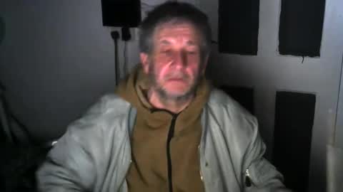 Snapshot of projectorepson chatting on December 24, 10:39 pm projectorepson online show from December 24, 10:39 pm