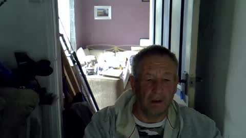 Snapshot of projectorepson chatting on October 10, 12:15 pm projectorepson online show from October 10, 12:15 pm