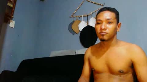 Snapshot of prometo23cm chatting on February 6, 7:45 am Grande y Gruesa online show from February 6, 7:45 am