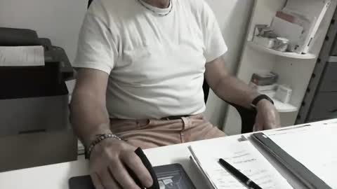 Snapshot of proplan chatting on May 29, 9:40 am mature hairy guy online show from May 29, 9:40 am