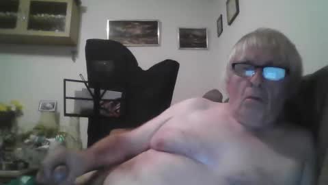 proudwelshman online show from December 5, 1:14 am
