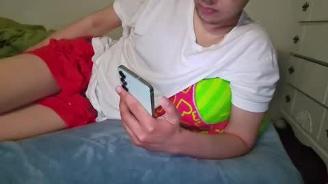 Snapshot of prozac697949 chatting on December 22, 5:37 am Prozacplz online show from December 22, 5:37 am