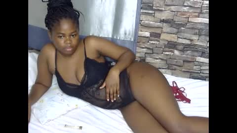 prretyface online show from May 19, 3:13 am