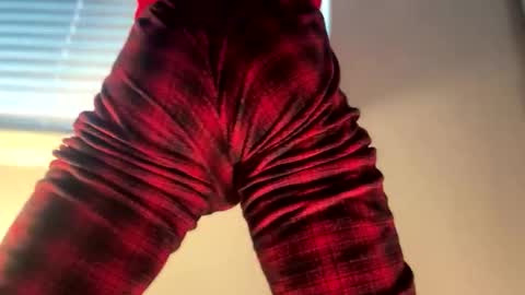 Snapshot of prtty2345 chatting on April 1, 6:38 pm prtty2345 online show from April 1, 6:38 pm