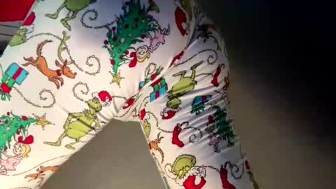 Snapshot of prtty2345 chatting on April 4, 7:17 am prtty2345 online show from April 4, 7:17 am