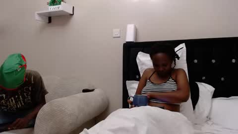 Snapshot of prvtsexy chatting on October 18, 3:57 pm prvtsexy online show from October 18, 3:57 pm