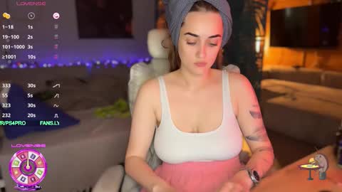 Snapshot of ps6pro chatting on October 4, 5:16 am Queen of Pain online show from October 4, 5:16 am