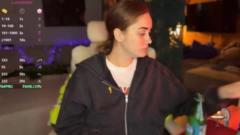 Snapshot of ps6pro chatting on October 12, 12:26 pm Queen of Pain online show from October 12, 12:26 pm