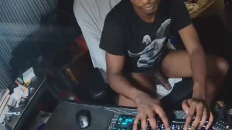 Pseudo online show from July 3, 9:32 pm
