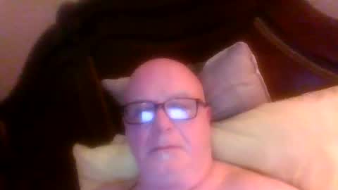 pssyeater10 online show from October 8, 9:23 pm