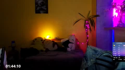 Snapshot of psyheya chatting on February 21, 10:11 pm LUCY ----- online show from February 21, 10:11 pm