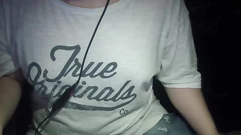 Snapshot of pt35l chatting on December 15, 1:32 am your mysterious man online show from December 15, 1:32 am