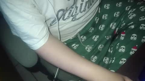 Snapshot of pt35l chatting on March 31, 2:57 am your mysterious man online show from March 31, 2:57 am