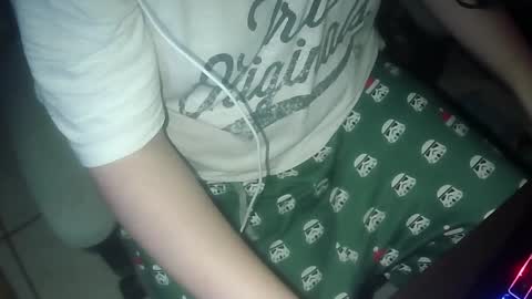 Snapshot of pt35l chatting on April 1, 2:56 am your mysterious man online show from April 1, 2:56 am