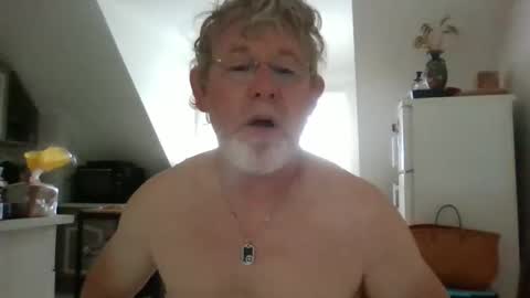 ptitrouquin online show from September 17, 7:10 am