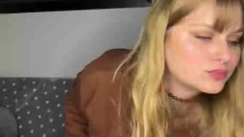 Bunny online show from October 26, 5:57 am