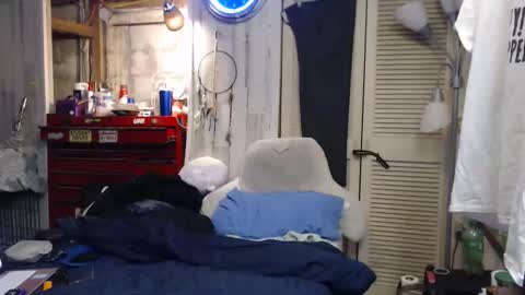 Snapshot of puff0169 chatting on March 24, 5:12 am puff0169 online show from March 24, 5:12 am