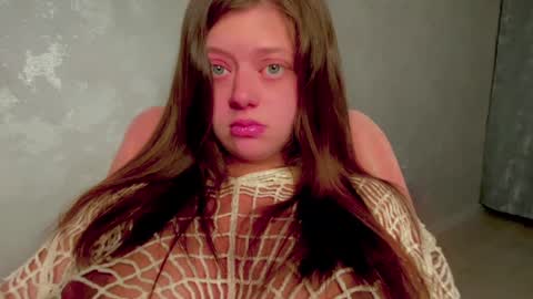 Snapshot of puff_witch chatting on January 2, 7:12 am Nayaa Nay 3 online show from January 2, 7:12 am