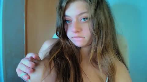 Snapshot of puff_witch chatting on January 19, 5:28 pm Nayaa Nay 3 online show from January 19, 5:28 pm