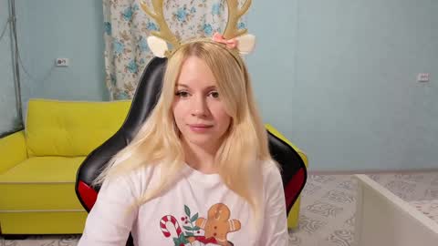 Snapshot of puma4ka chatting on December 31, 3:01 am Victoria online show from December 31, 3:01 am