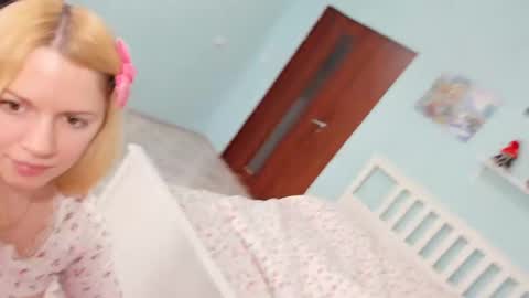 Snapshot of puma4ka chatting on March 1, 7:19 am Victoria online show from March 1, 7:19 am