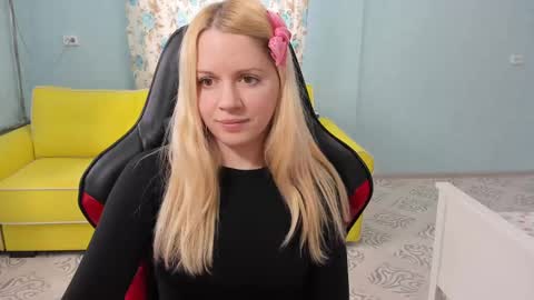 Snapshot of puma4ka chatting on March 2, 7:43 am Victoria online show from March 2, 7:43 am