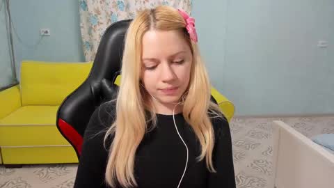 Snapshot of puma4ka chatting on March 3, 11:33 am Victoria online show from March 3, 11:33 am