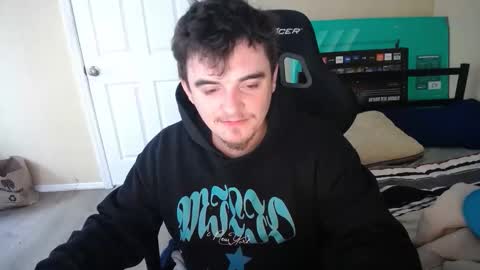 pumpkin_smash69 online show from April 1, 2:36 pm