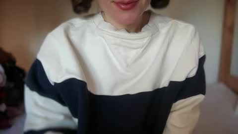 Madison Oak online show from November 21, 2:27 pm