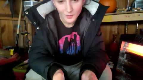 punkiedulc online show from December 17, 4:57 pm