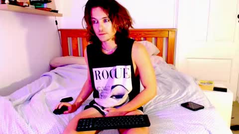 Snapshot of punktwink420 chatting on February 19, 12:39 am Punktwink420 online show from February 19, 12:39 am