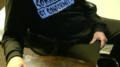 Snapshot of punkypapi chatting on November 3, 7:42 am Jojo online show from November 3, 7:42 am