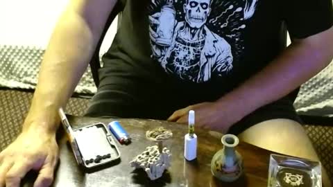 Snapshot of punkypapi chatting on November 4, 8:57 am Jojo online show from November 4, 8:57 am