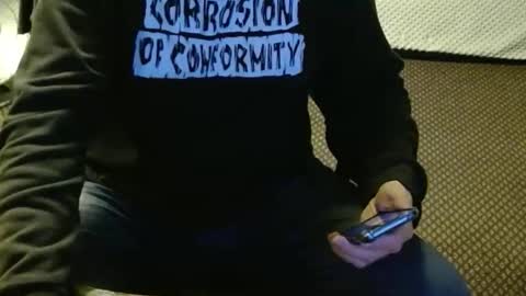 Snapshot of punkypapi chatting on November 11, 2:44 am Jojo online show from November 11, 2:44 am