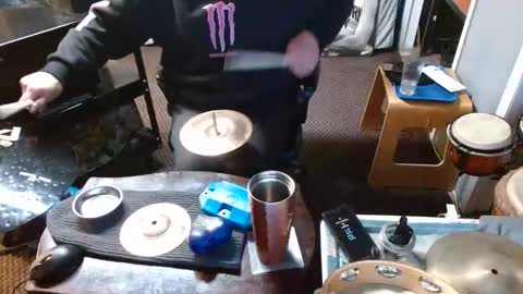 Snapshot of punkypapi chatting on February 3, 6:22 am Jojo online show from February 3, 6:22 am