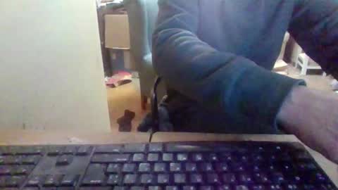 pup_y online show from November 27, 6:32 pm