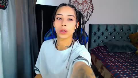 Cris online show from September 18, 3:03 pm