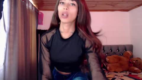 Cris online show from October 17, 3:25 pm