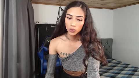 Snapshot of pupi_wolf chatting on March 18, 5:27 pm Cris online show from March 18, 5:27 pm