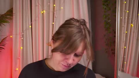 constant schedule Wednesday  Friday  Saturday  Sunday  The Rosemarie online show from February 15, 5:48 am