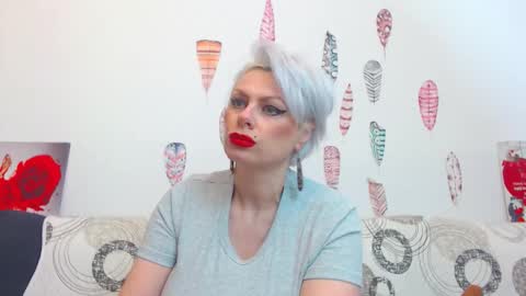 Goldie online show from February 2, 1:04 am